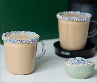 Boissons Starbucks&reg; personnalis&eacute;es dans des tasses au design &eacute;l&eacute;gant.