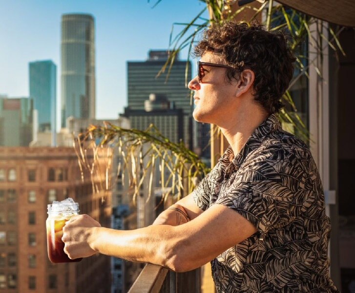 Consommateur café COLD BREW COFFEE NESCAFÉ® Dolce Gusto®