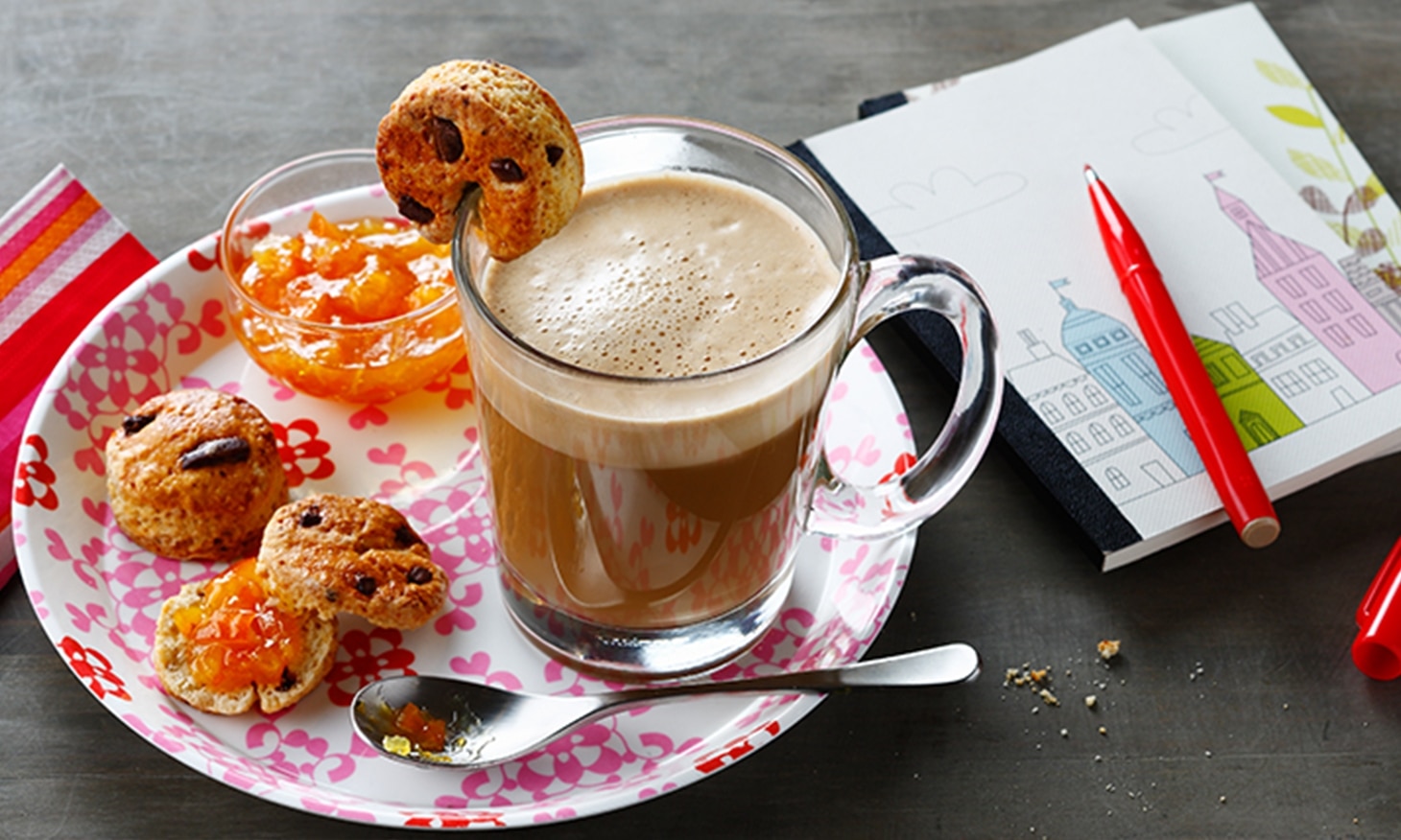 Recette dessert CAFÉ AU LAIT et ses scones NESCAFÉ® Dolce Gusto®